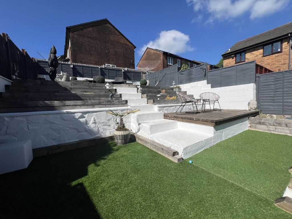 Property photo 2 of 17 Ext 4