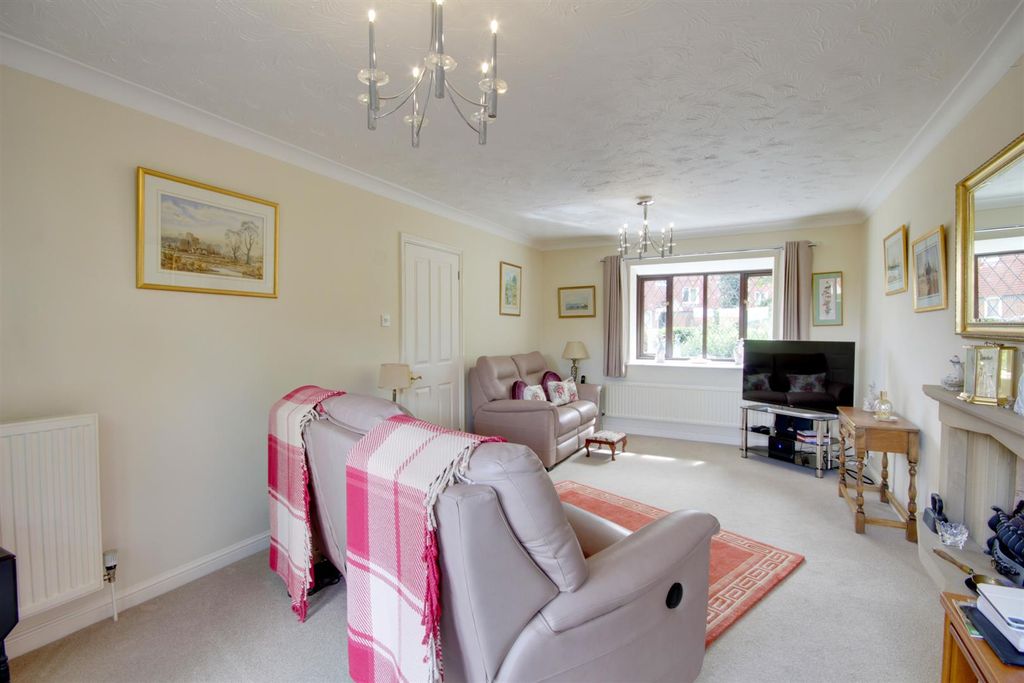 Property photo 3 of 15 Img_0848-Img_0850.Jpg