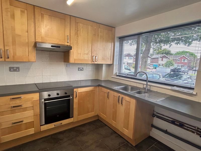 Property photo 3 of 14 Kitchen