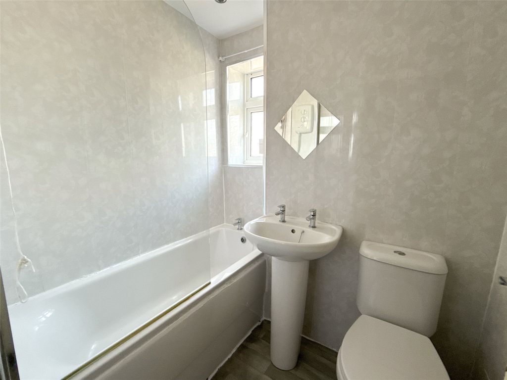 Property photo 3 of 26 Bathroom