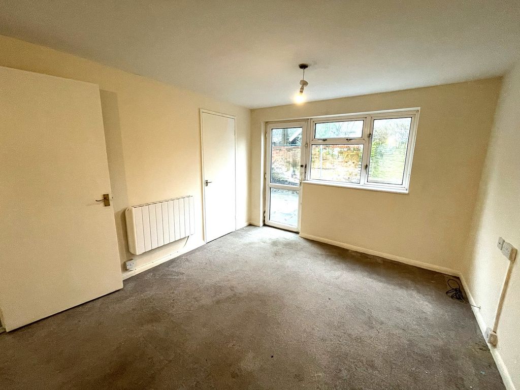 Property photo 2 of 7 Not Specified