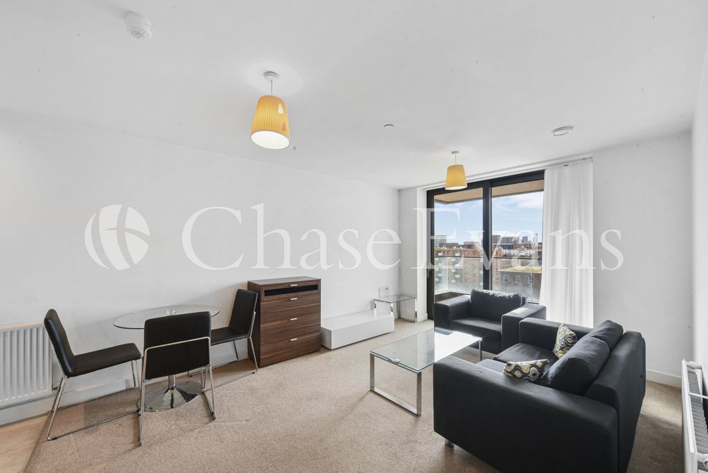 Property photo 1 of 14 Living