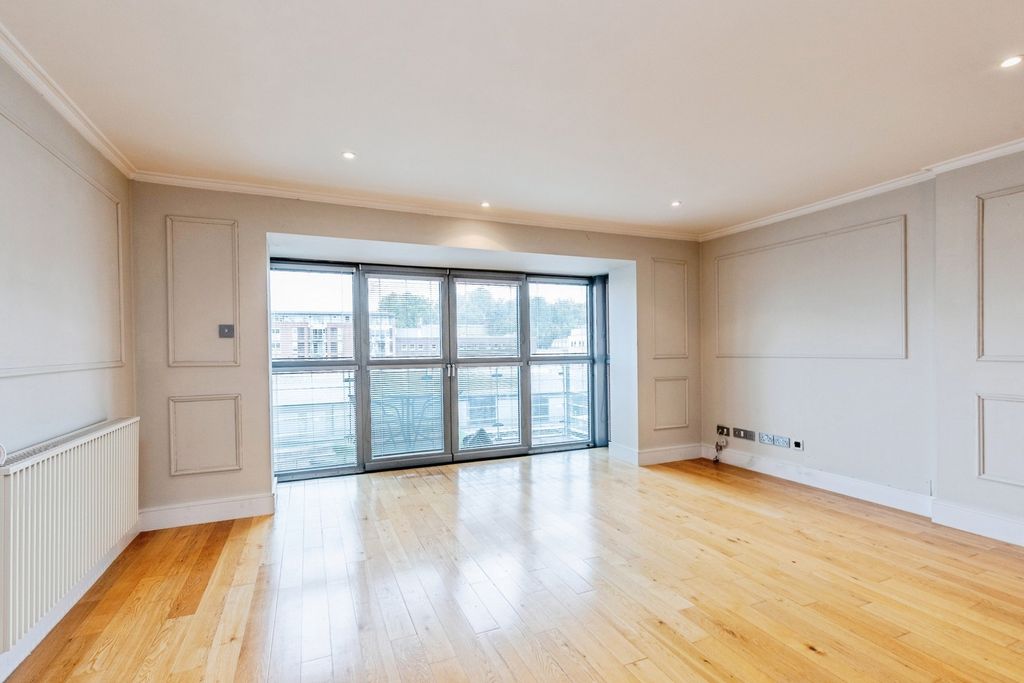 Property photo 2 of 17 Photo