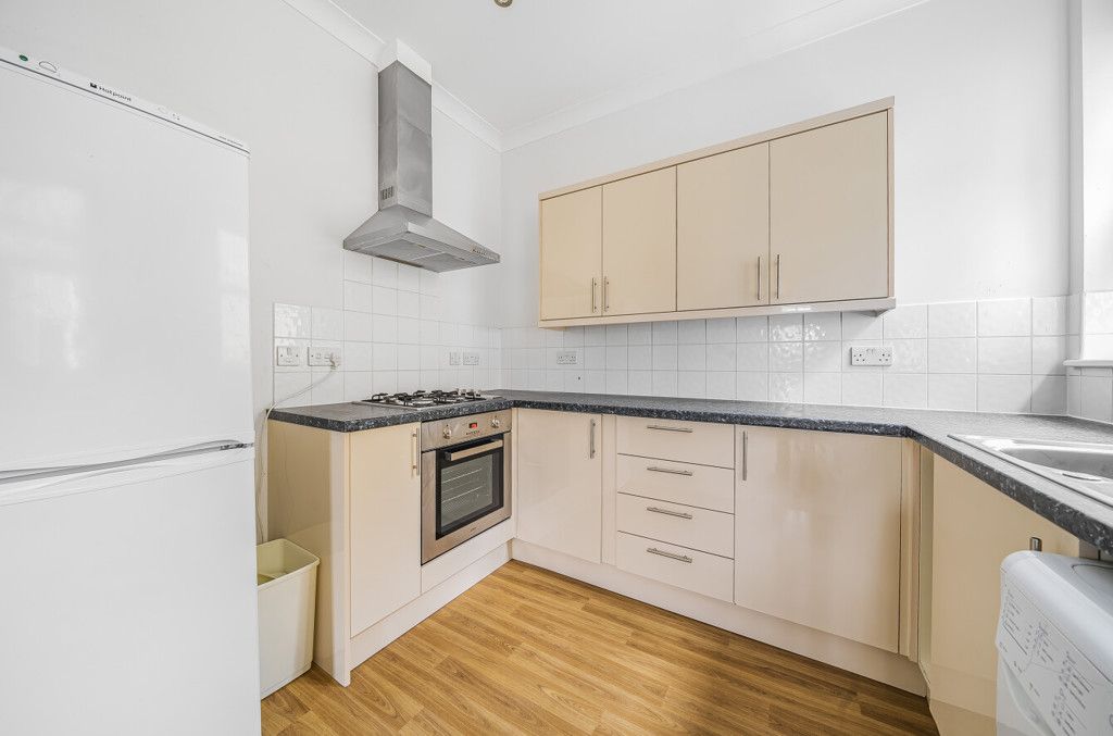 Property photo 3 of 16 Kitchen