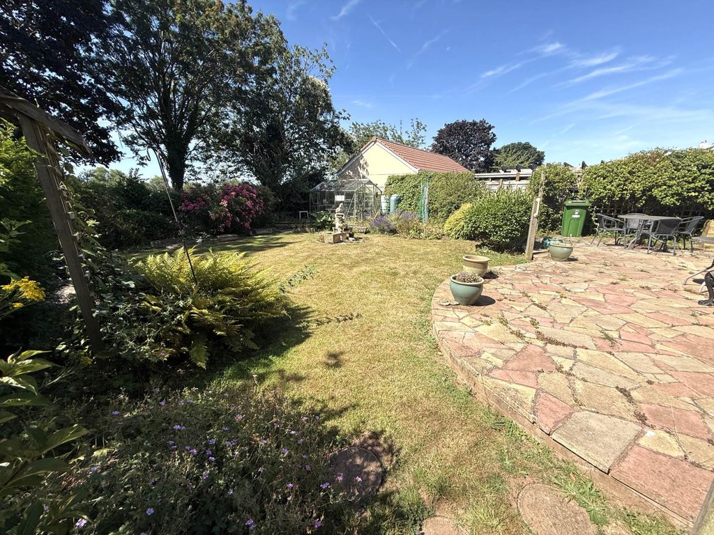 Property photo 3 of 17