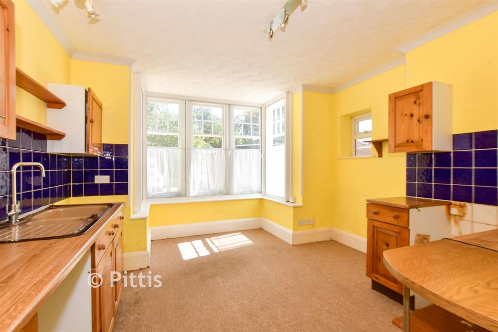 Property photo 1 of 13 Kitchen/ Dining Room