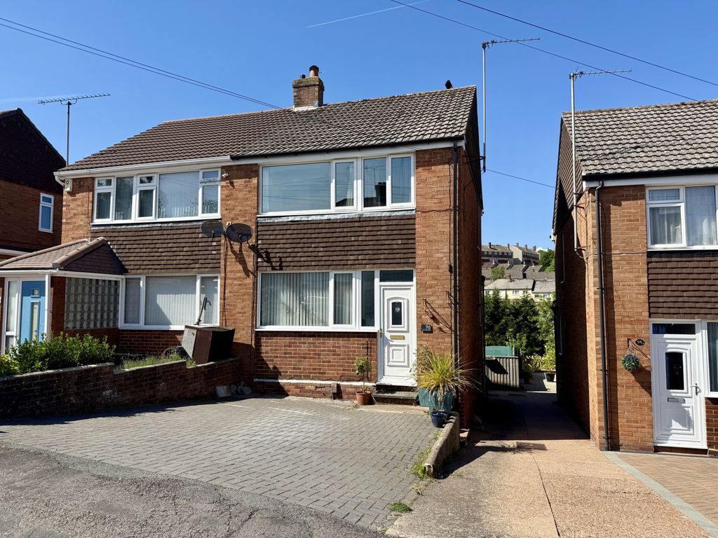 Property photo 1 of 25 Photo 13