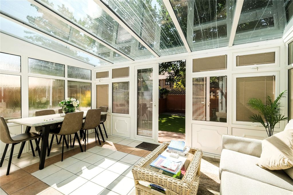 Property photo 3 of 13 Conservatory