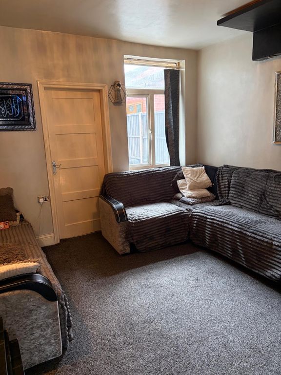 Property photo 2 of 7