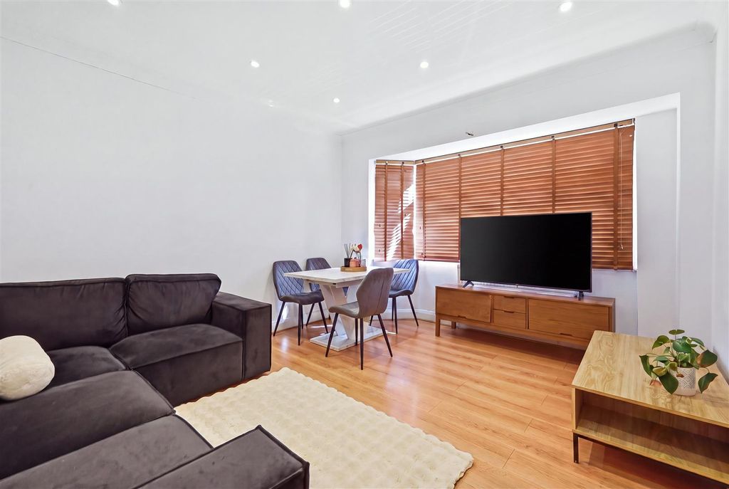 Property photo 2 of 11 Photo_Reedit_2351Ade5.Jpg