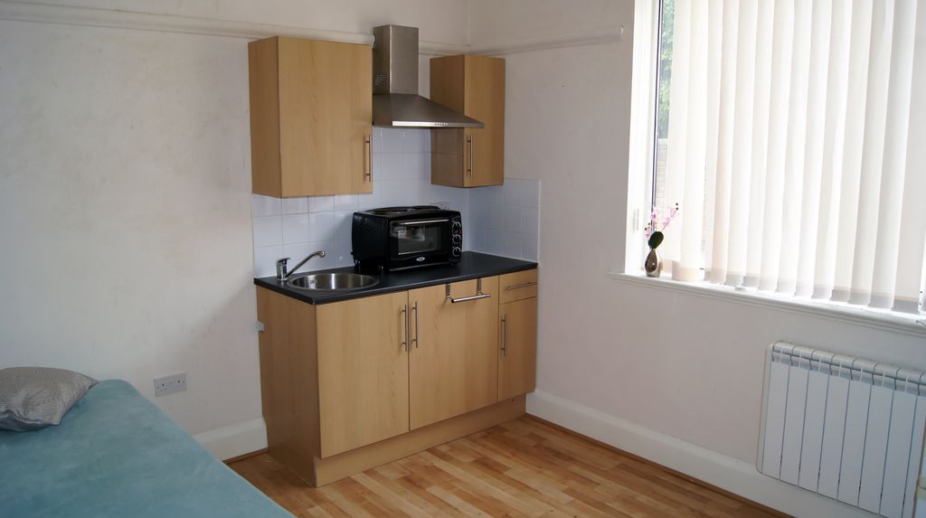 Property photo 2 of 10 Media