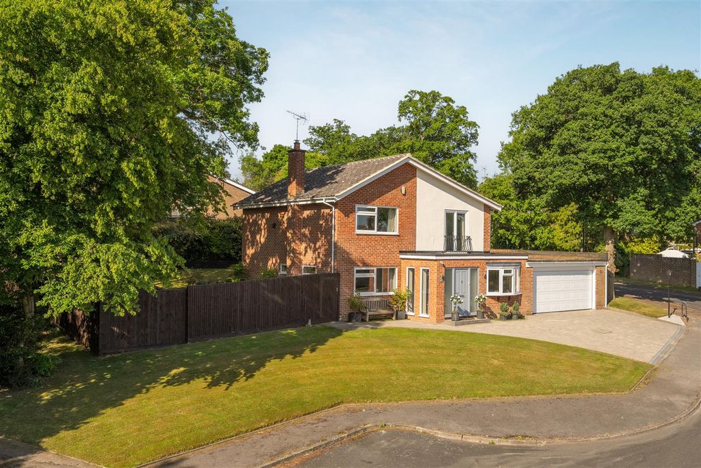 Property photo 1 of 12