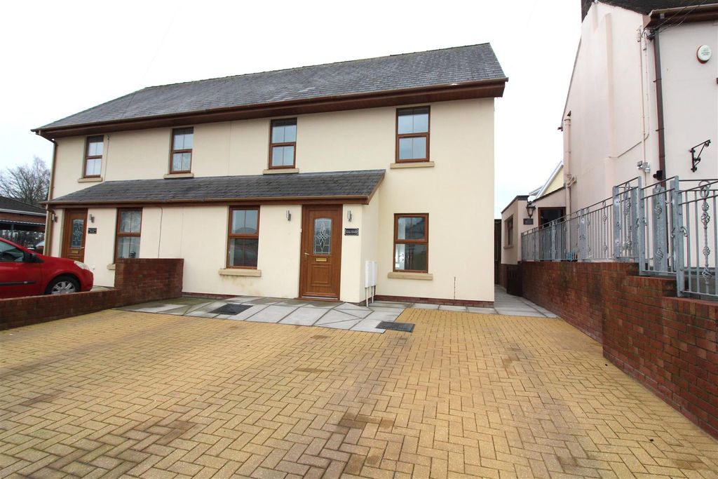 Property photo 1 of 35 Outside