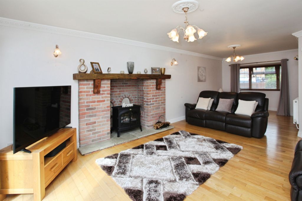 Property photo 3 of 33