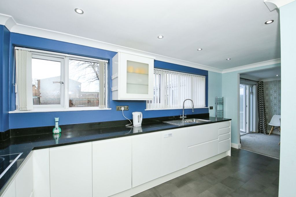 Property photo 2 of 19 Img_3445