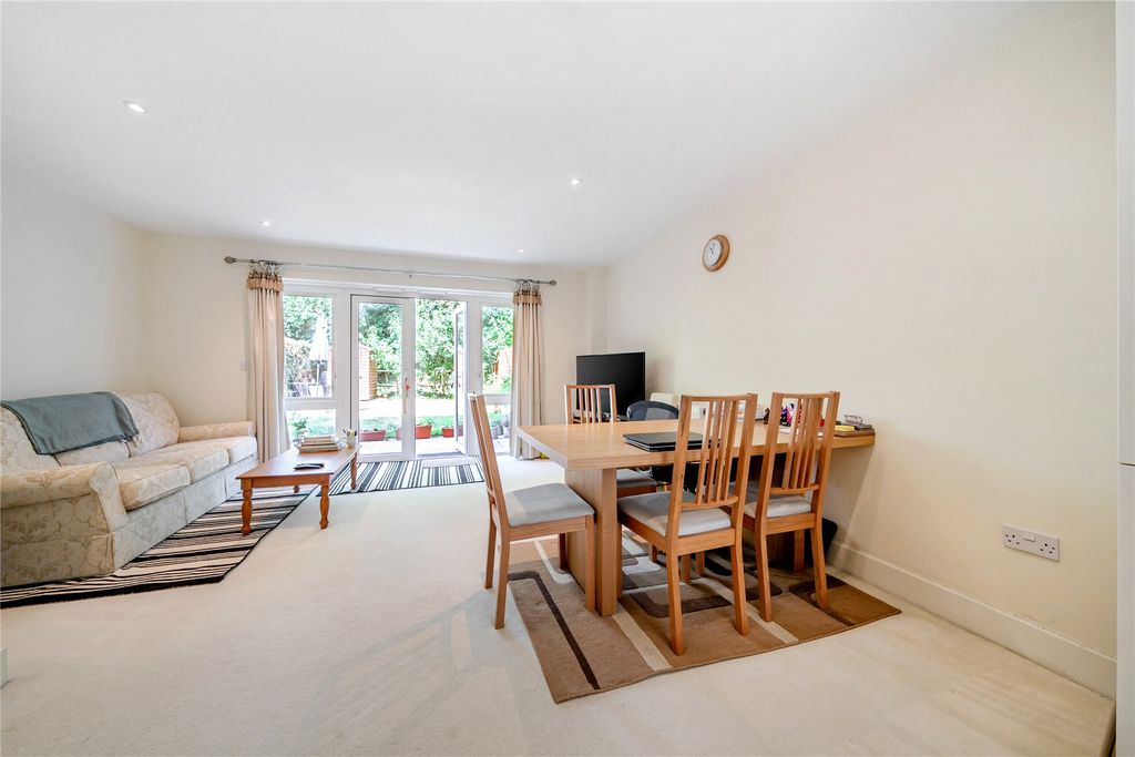 Property photo 3 of 17 Picture No. 09