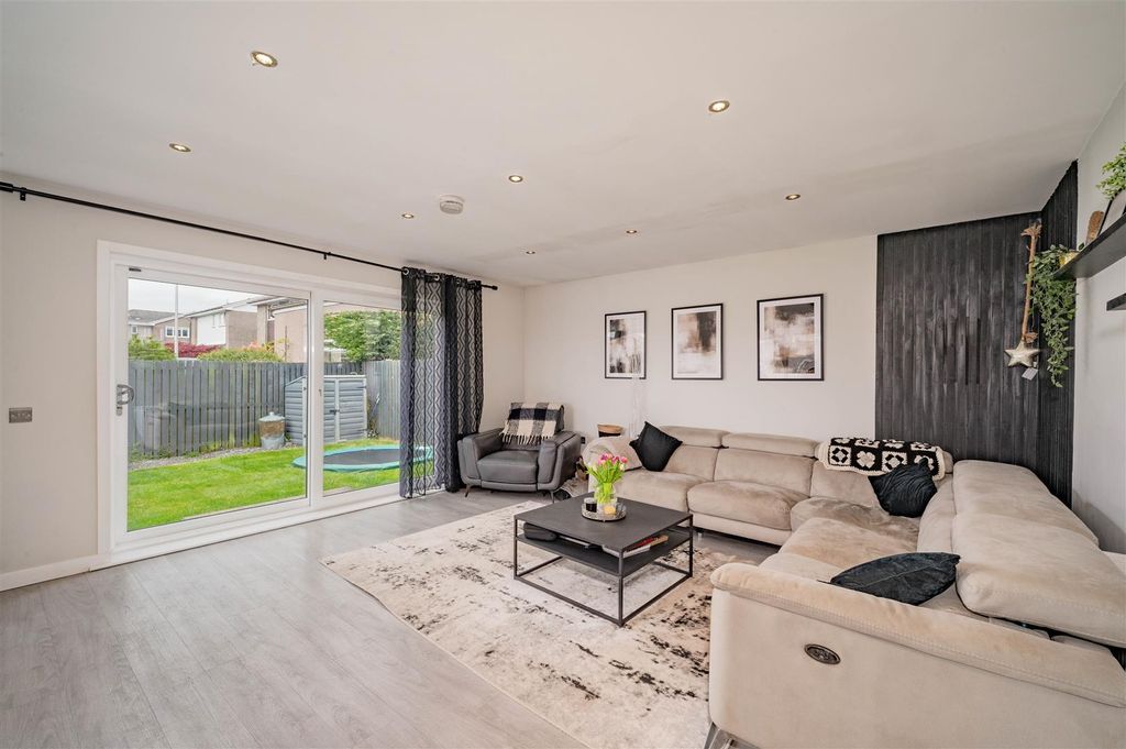 Property photo 2 of 32 7C Victoria Street Monifieth-16.Jpg