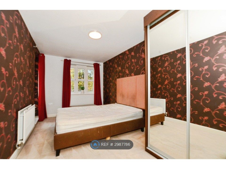 Property photo 2 of 20 Bedroom 1