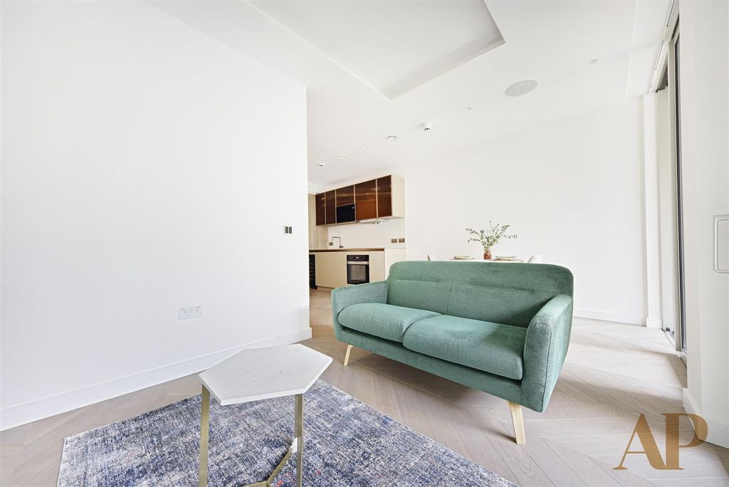 Property photo 2 of 23