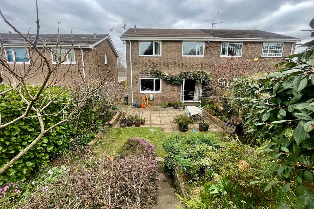 Property photo 3 of 21