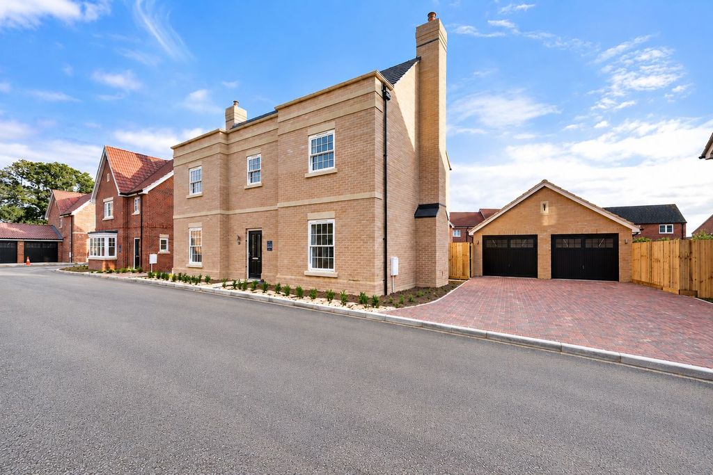 Property photo 1 of 18