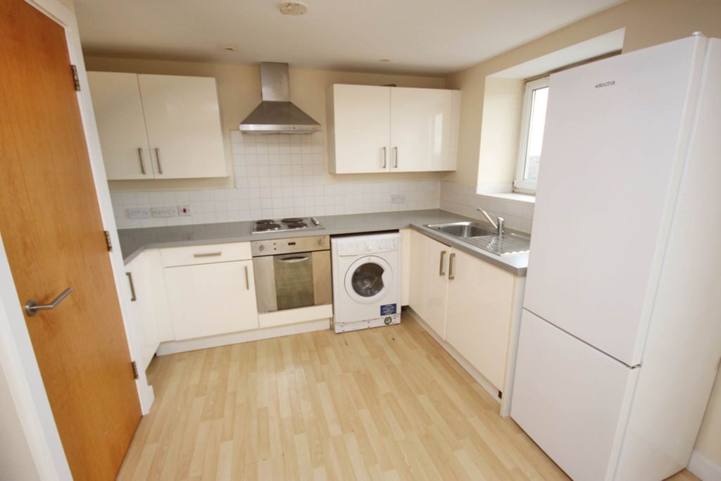 Property photo 3 of 8