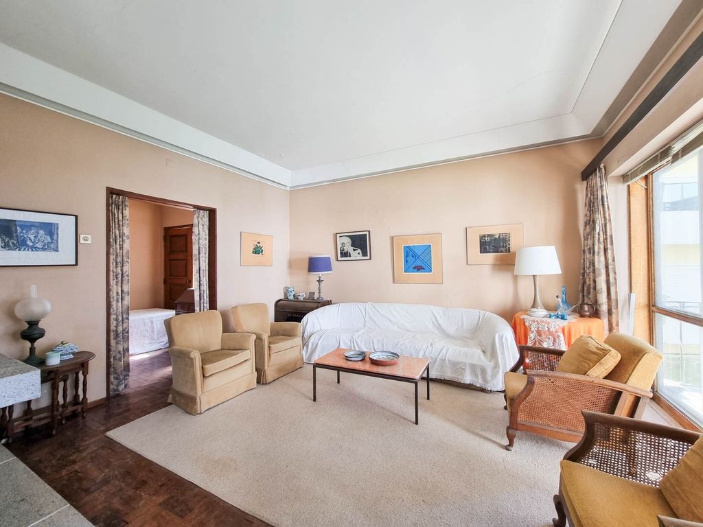 Property photo 3 of 52