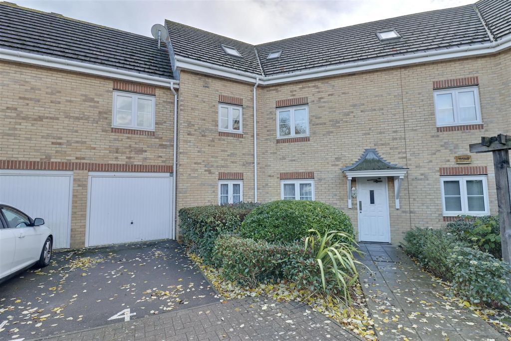 Property photo 2 of 18 Rear View