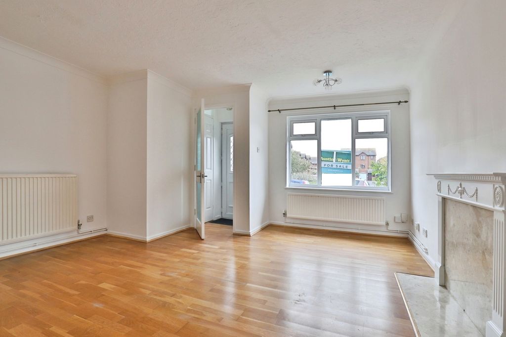 Property photo 2 of 15 Photo