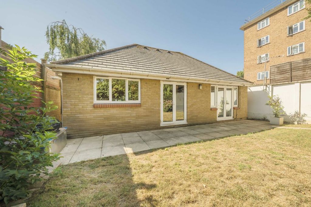 Property photo 1 of 6