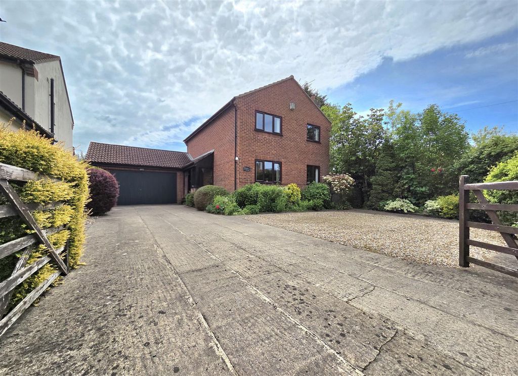 Property photo 1 of 26