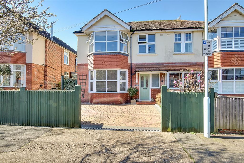 Property photo 1 of 16 Img_5204-Img_5206.Jpg