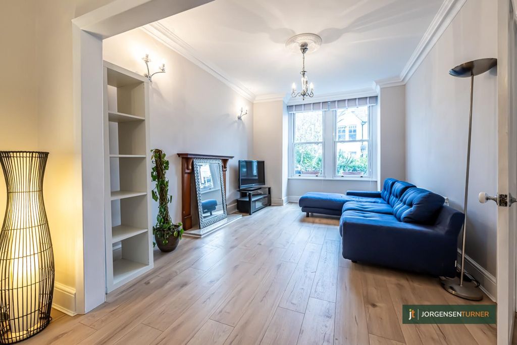 Property photo 2 of 11