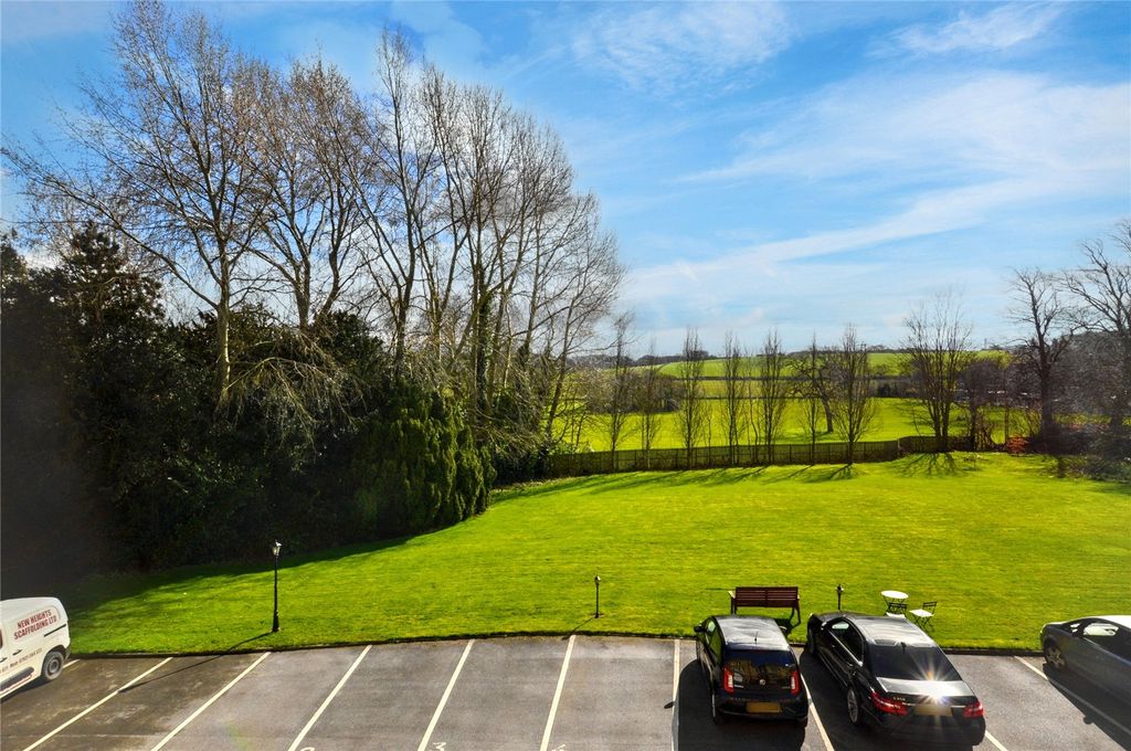 Property photo 2 of 12 Picture No. 27