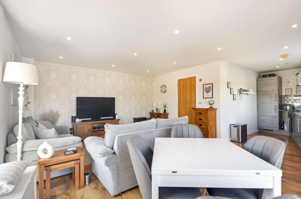 Property photo 3 of 24 Lounge Dining Area (1).Jpg