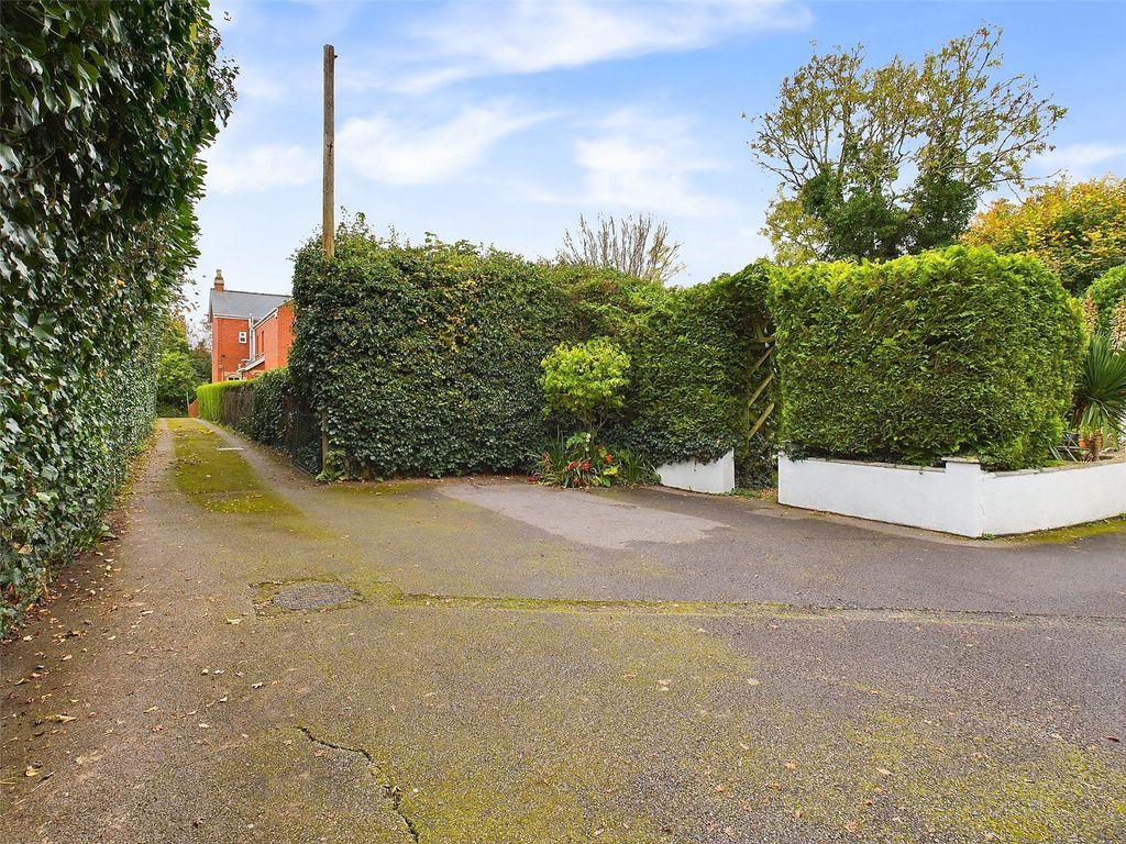 Property photo 2 of 19 Picture No. 38