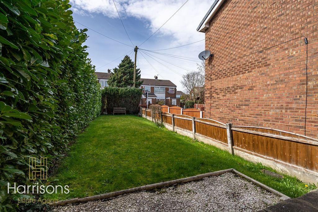 Property photo 2 of 22 4843196