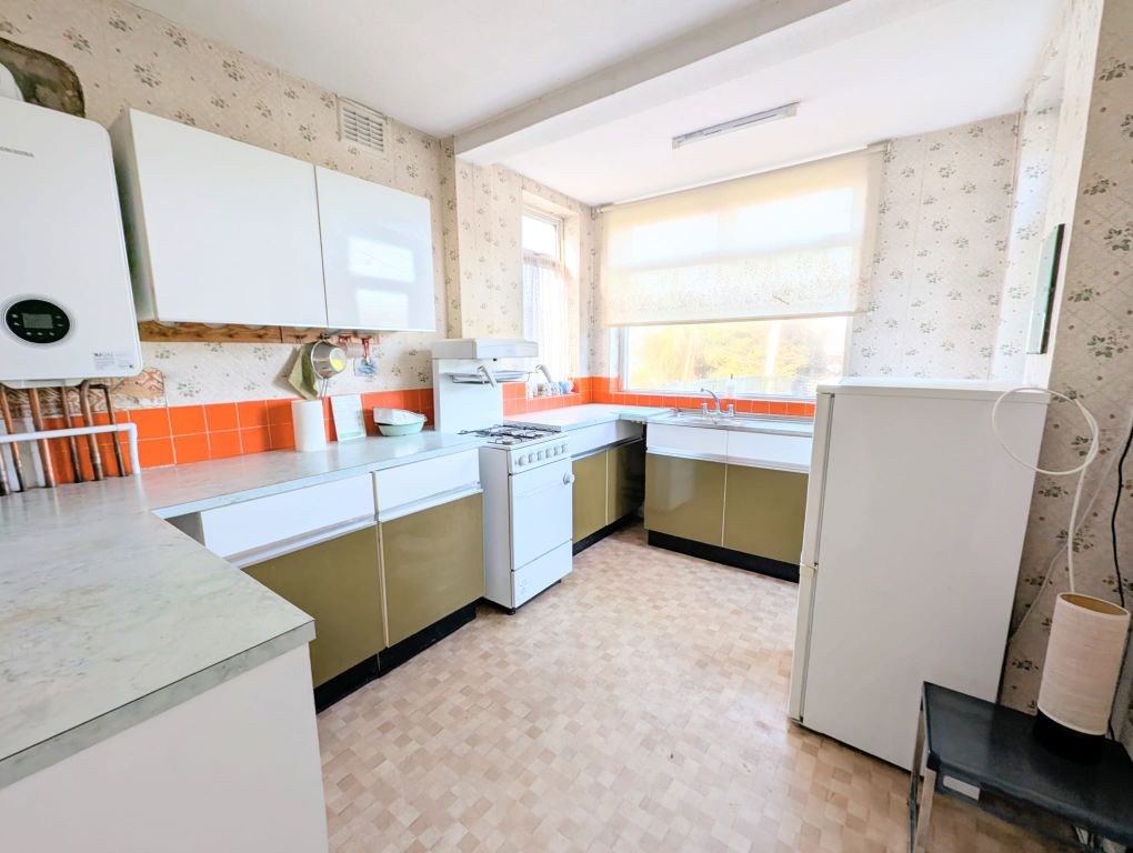 Property photo 3 of 13 Kitchen