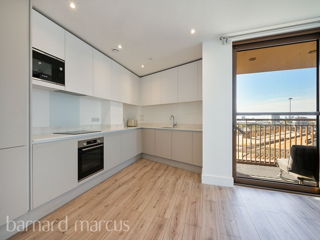 Property photo 1 of 8 Kitchen