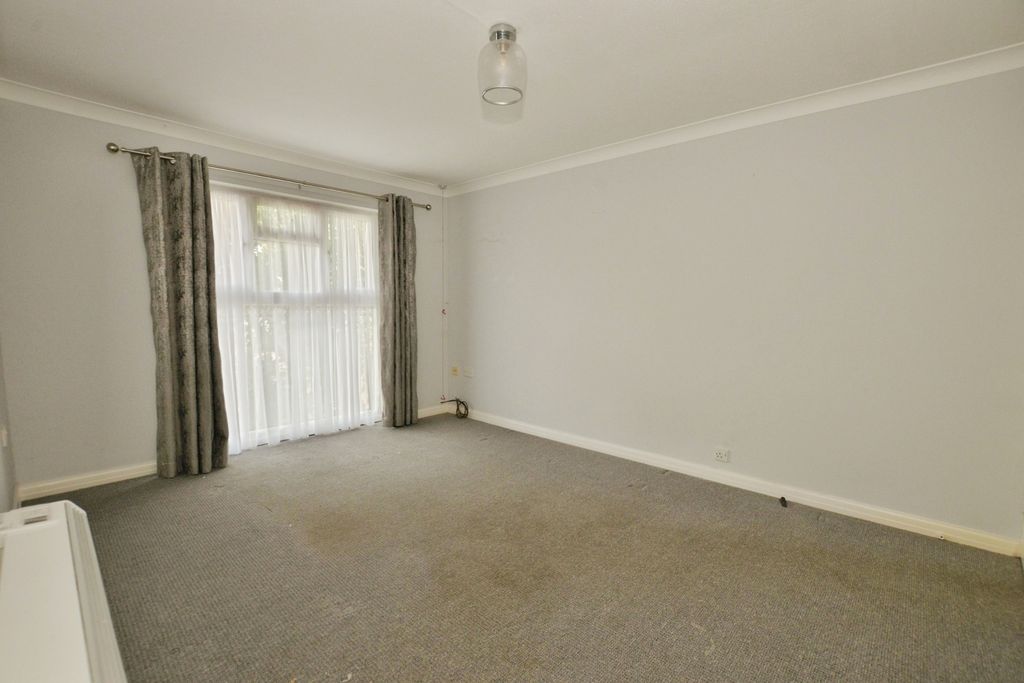 Property photo 2 of 10 Lounge