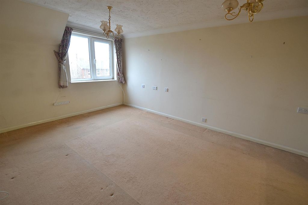 Property photo 2 of 11 35Southdownsr.Jpg