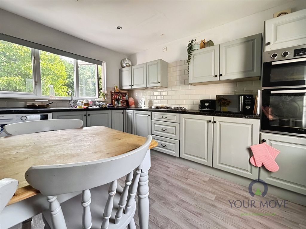 Property photo 3 of 12 Kitchen/Diner