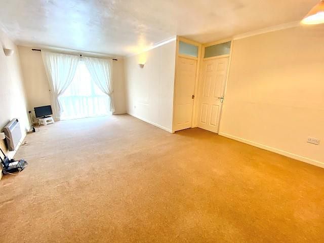 Property photo 2 of 6 Sitting Room