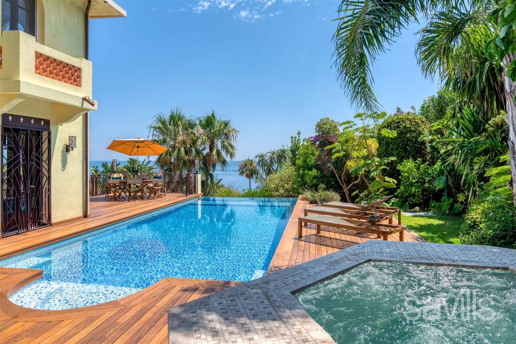 Property photo 1 of 26 Art Deco Masterpiece With Panoramic Sea Views: An Iconic Luxury Estate In Cannes Californie
