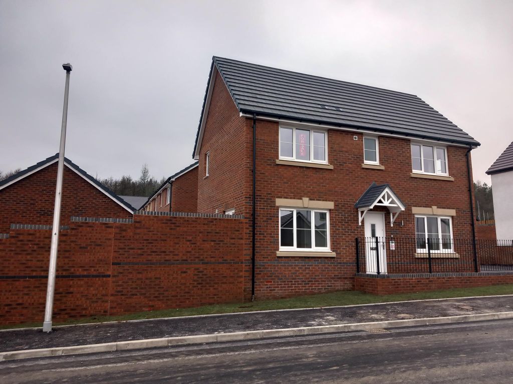 Property photo 2 of 13