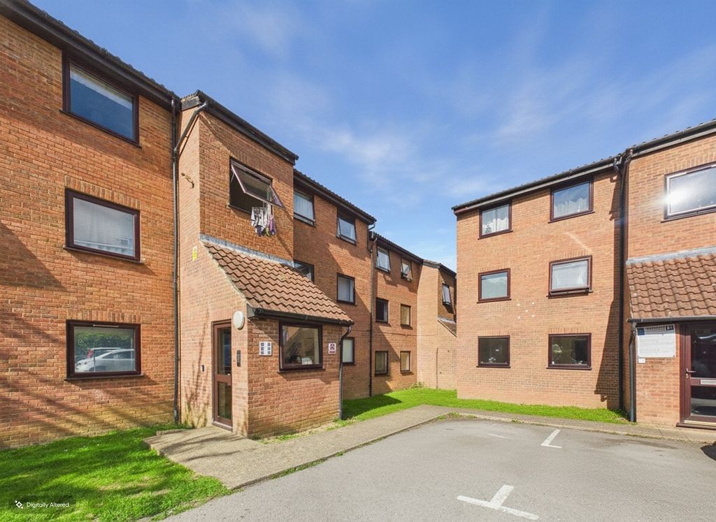 Property photo 1 of 6 5232100