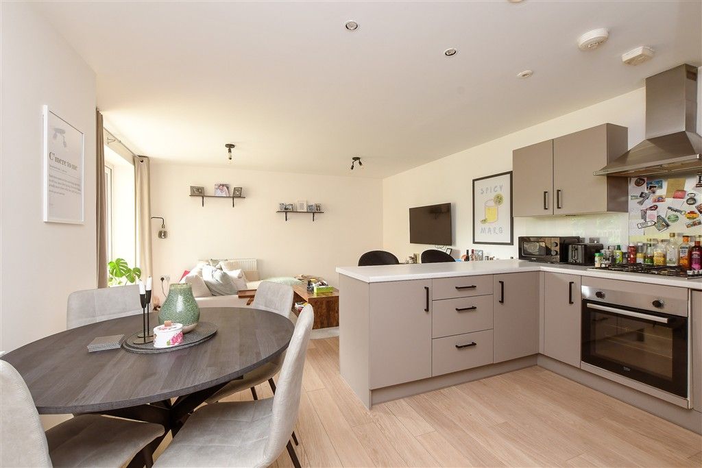 Property photo 3 of 10 Kitchen/Living Room