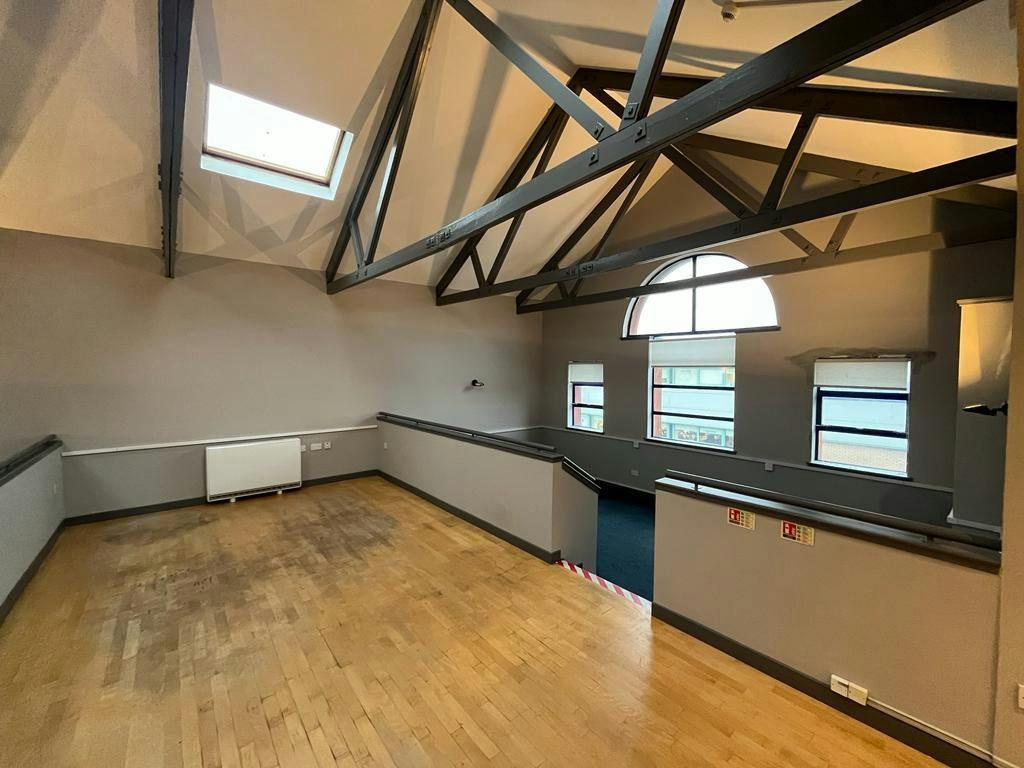 Property photo 2 of 9 90 Seaward Street