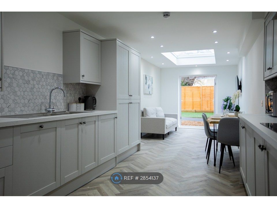 Property photo 3 of 5 Communal Kitchen