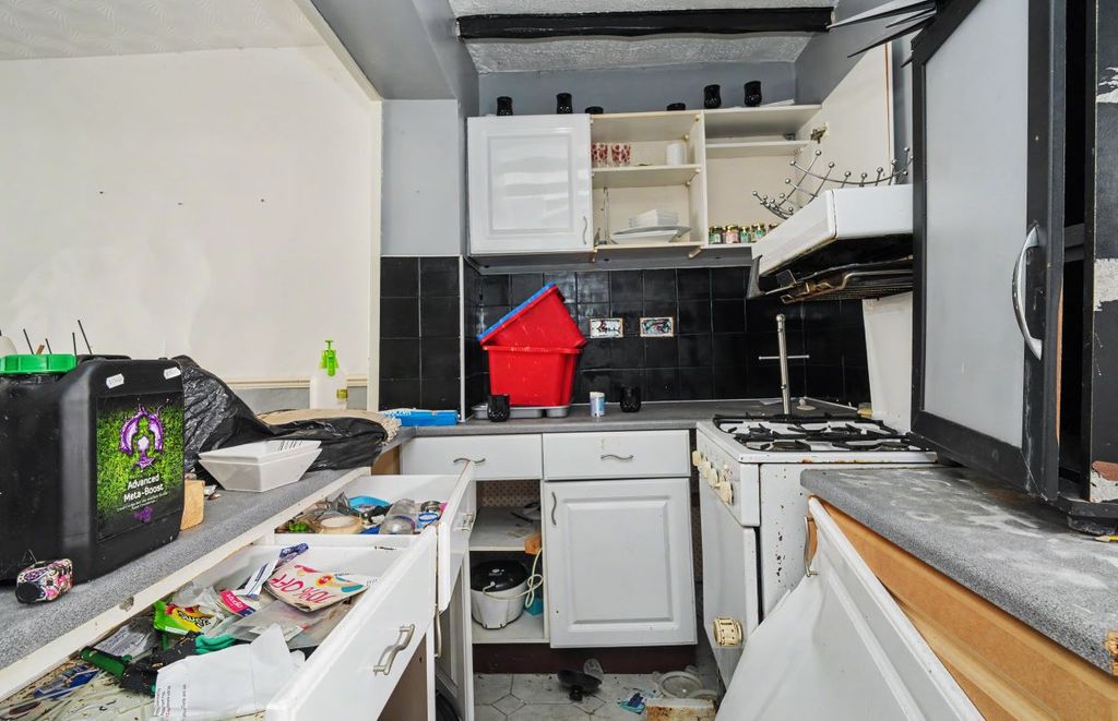 Property photo 2 of 11